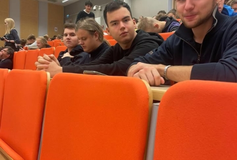 553972430_1538949950399768_5695915886527226541_n